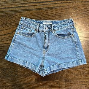 JEAN SHORTS Pacsun Mom Shorts SIZE 24